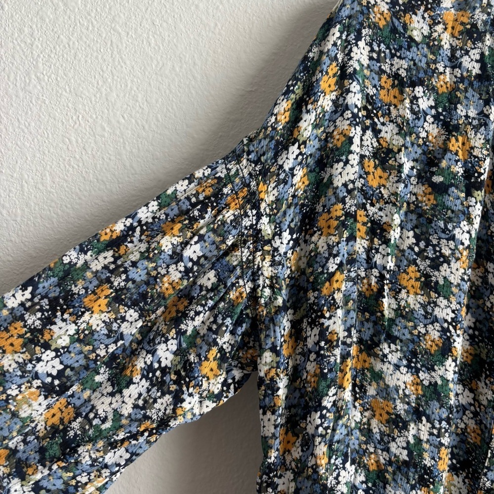 J. Jill Smocked Relaxed 100% Rayon Button Down Blouse Multicolor Wildflowers XL - Picture 5 of 9